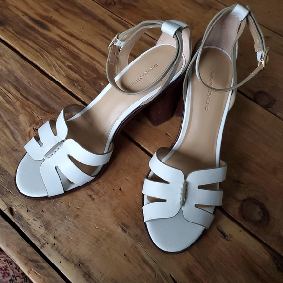 Meet your Posher, Kris - Picture 4 of 6